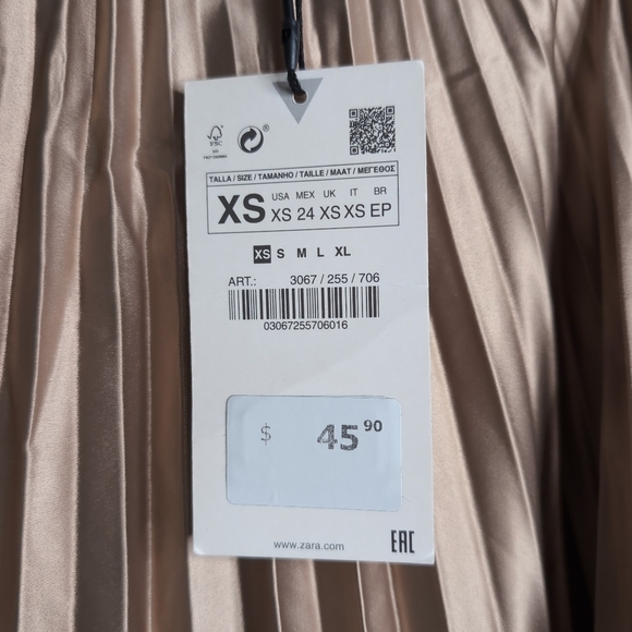 NWT Zara Gold Pleated Midi Skirt, Size XS - Picture 2 of 6